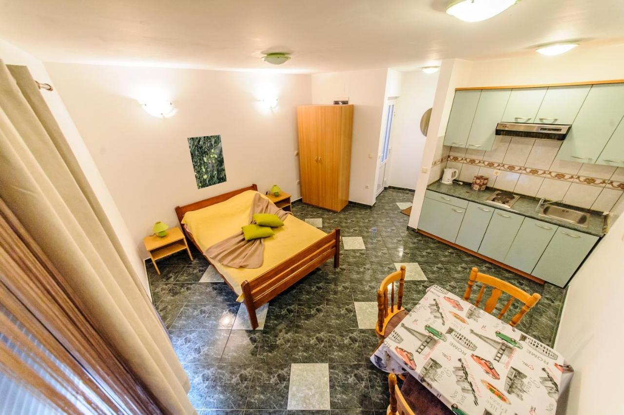 Apartments & Rooms Lucie Posedarje Εξωτερικό φωτογραφία