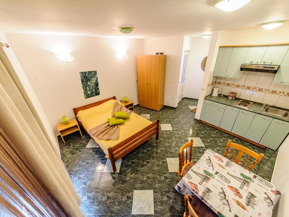 Apartments & Rooms Lucie Posedarje Εξωτερικό φωτογραφία