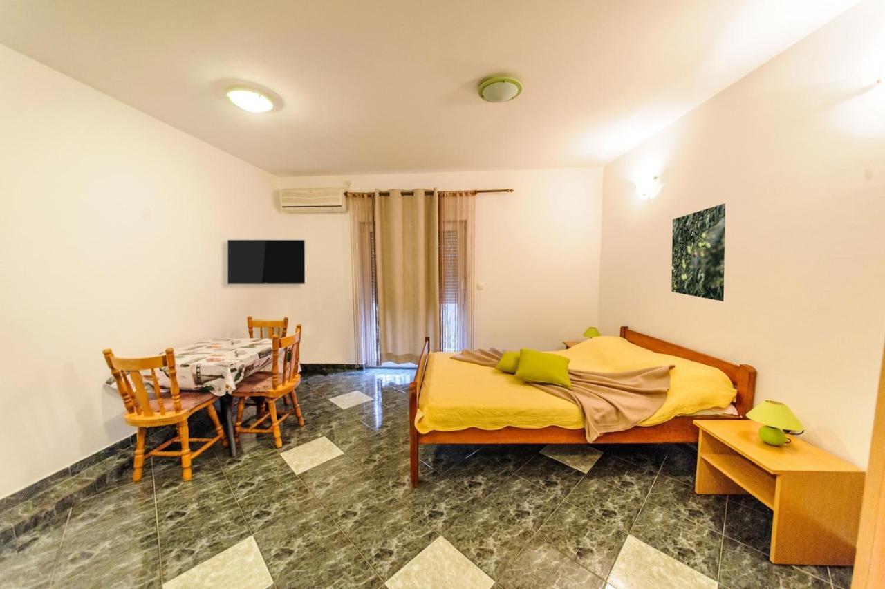 Apartments & Rooms Lucie Posedarje Εξωτερικό φωτογραφία